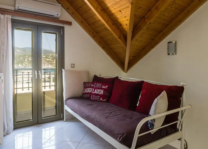 Chelmis Maria's Villa *
